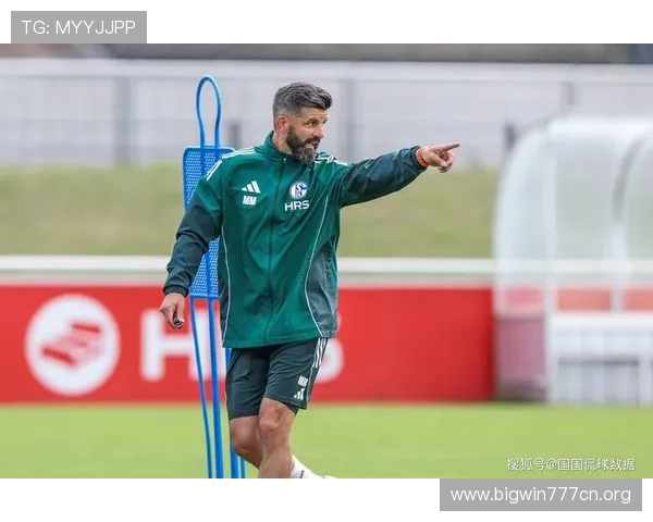 谈球吧：足球比赛中的战术布置与临场应变策略详解